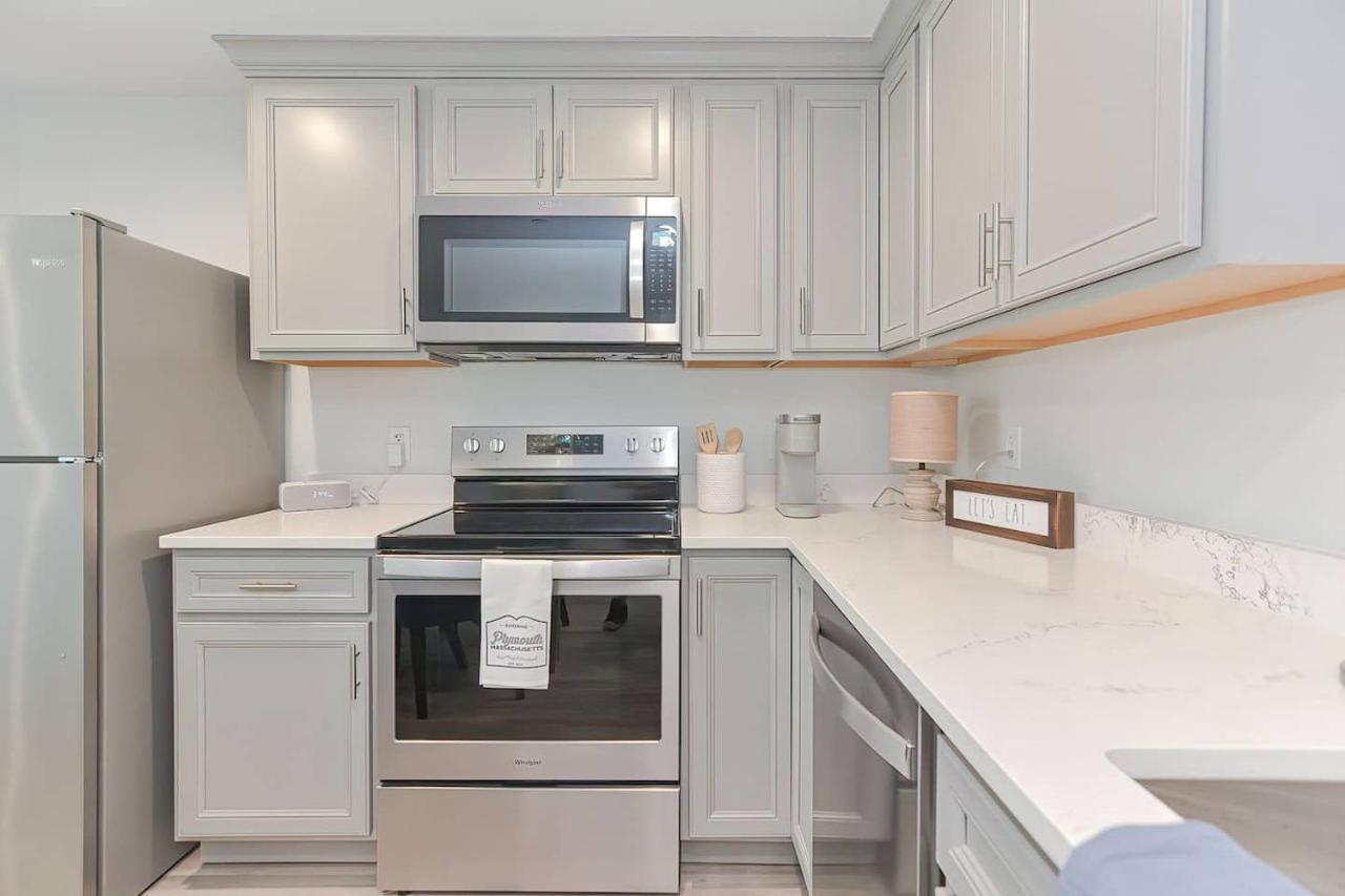 Harbourtown Suites On Plymouth Harbor 外观 照片
