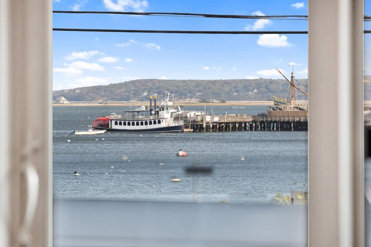 Harbourtown Suites On Plymouth Harbor 外观 照片