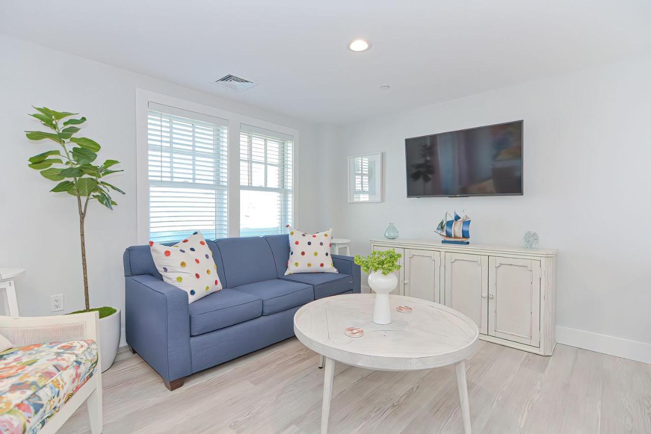 Harbourtown Suites On Plymouth Harbor 外观 照片