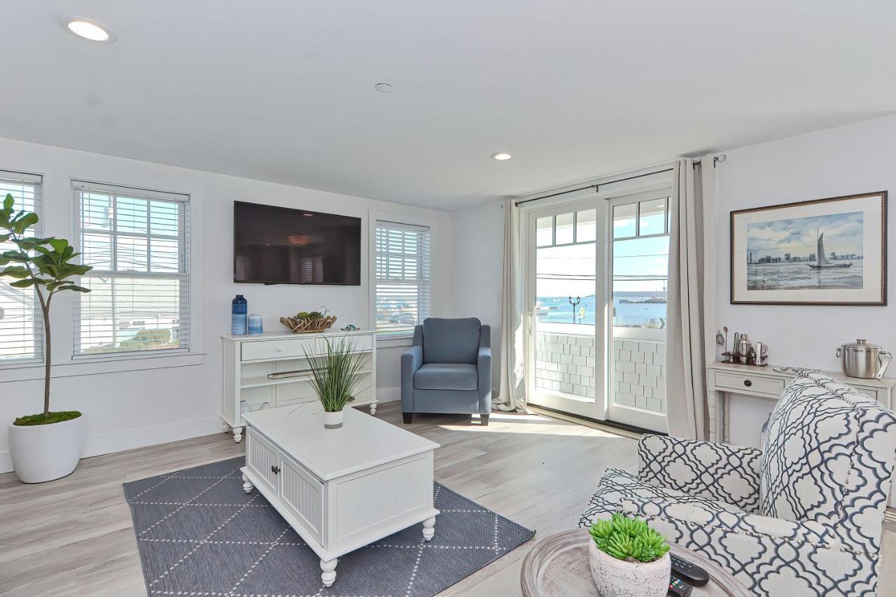 Harbourtown Suites On Plymouth Harbor 外观 照片