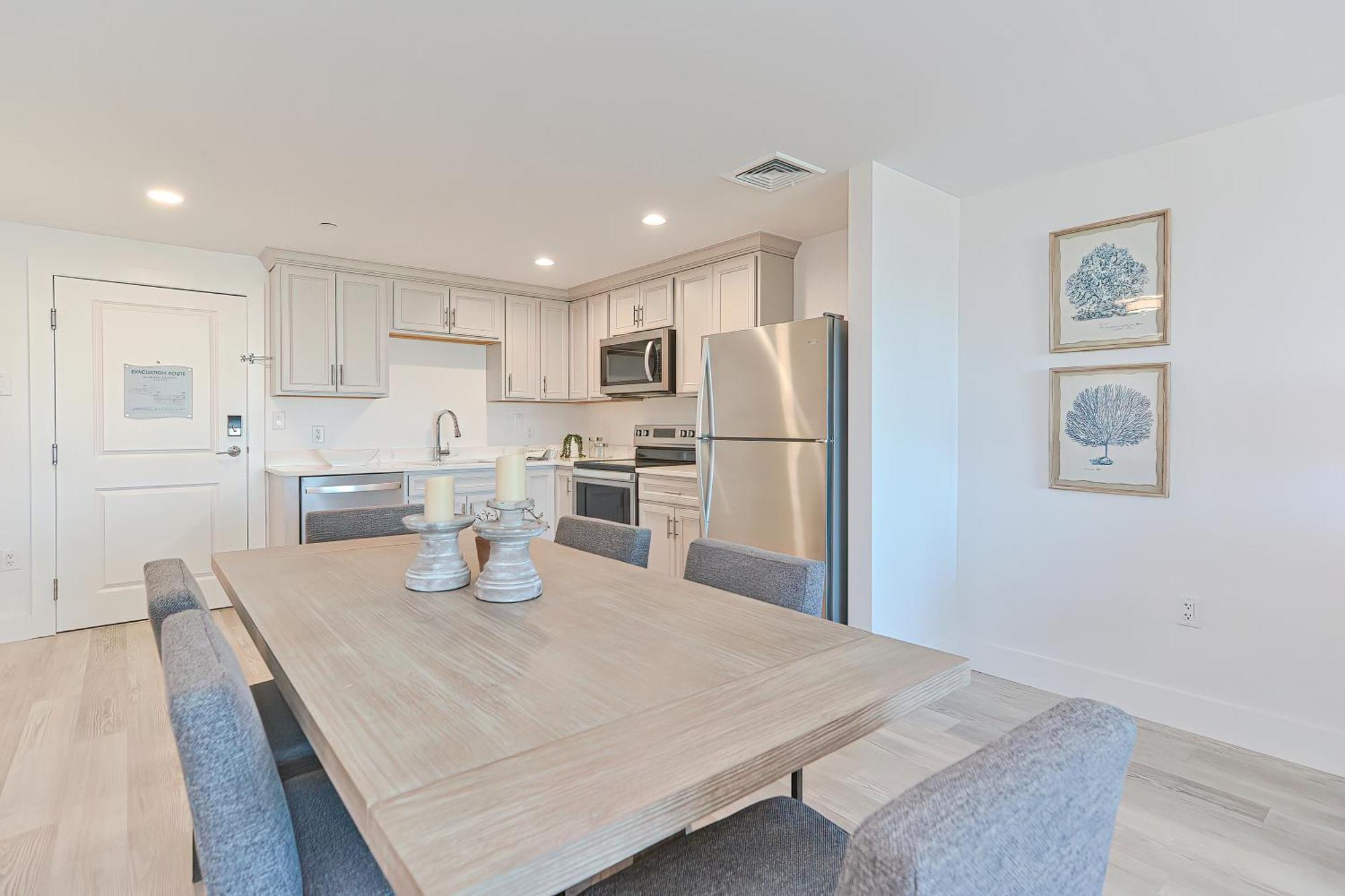 Harbourtown Suites On Plymouth Harbor 外观 照片