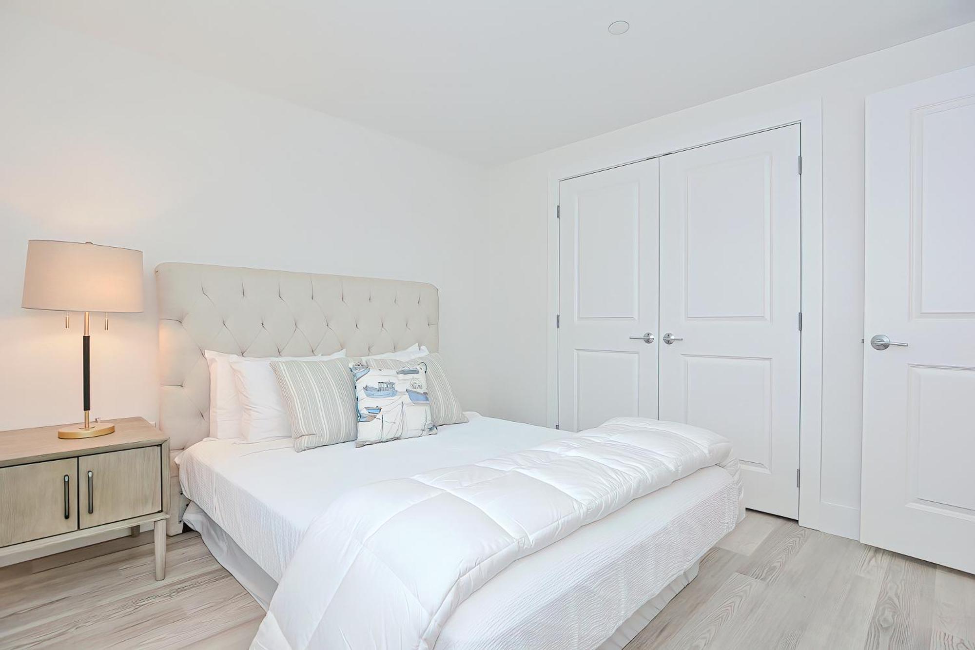 Harbourtown Suites On Plymouth Harbor 外观 照片