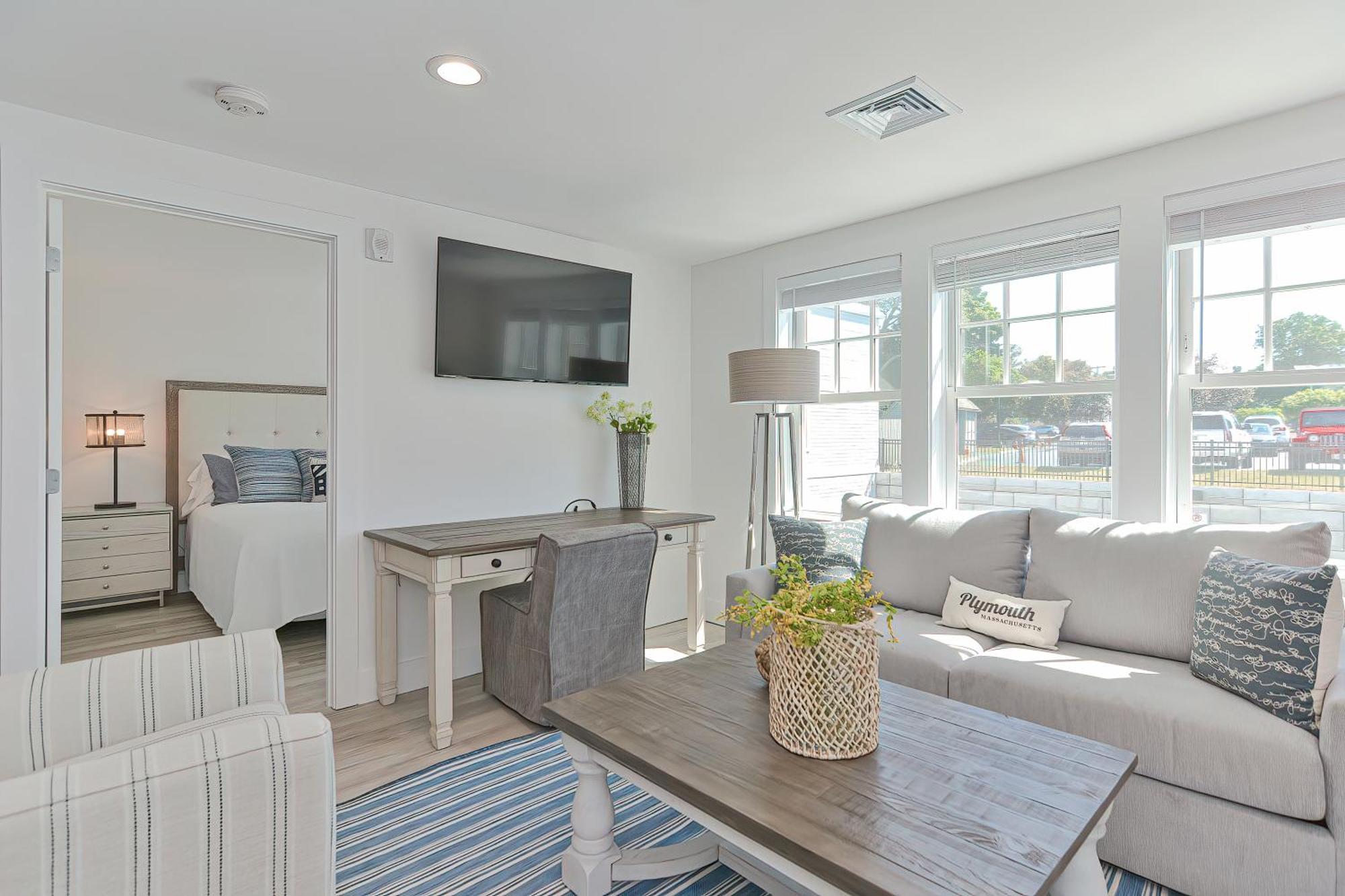 Harbourtown Suites On Plymouth Harbor 外观 照片