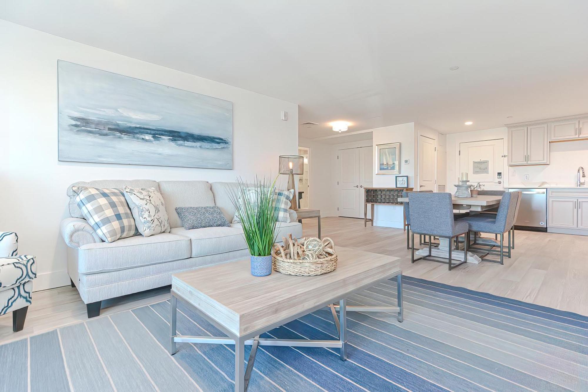 Harbourtown Suites On Plymouth Harbor 外观 照片
